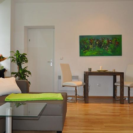 Ferienwohnung Im Univiertel Mit Garten Graz Zewnętrze zdjęcie