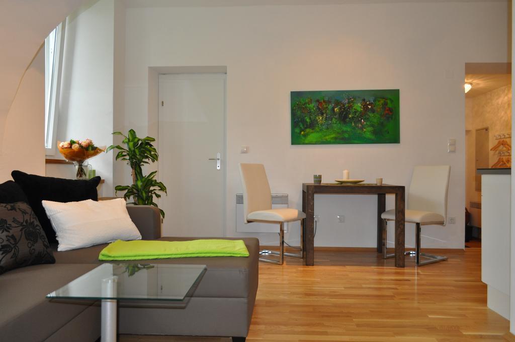 Ferienwohnung Im Univiertel Mit Garten Graz Zewnętrze zdjęcie