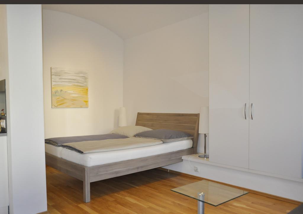 Ferienwohnung Im Univiertel Mit Garten Graz Zewnętrze zdjęcie